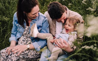 Plezier, knuffels en echte connectie: Dit is hoe een gezinsshoot bij mij verloopt 