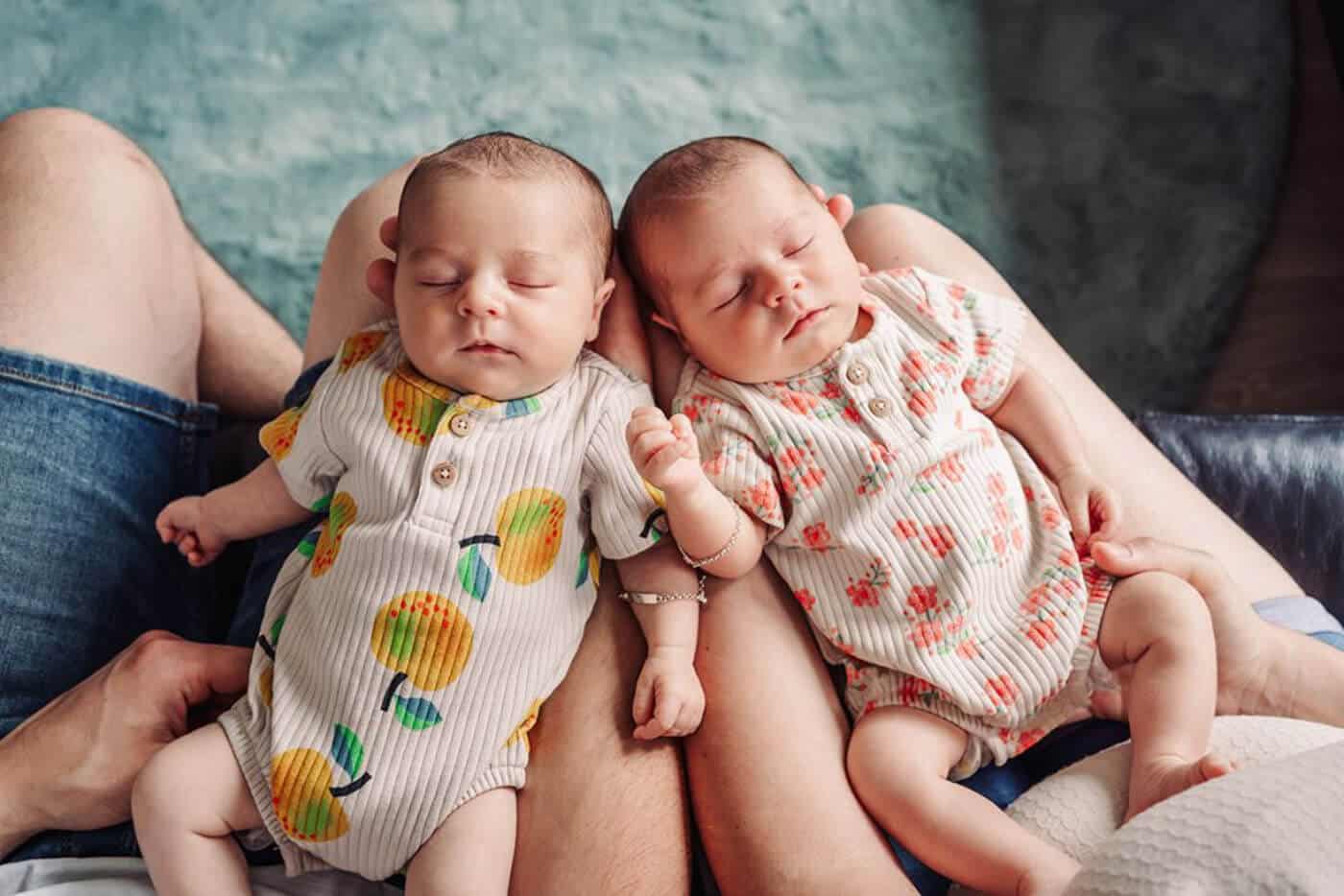 newbornshoot met tweeling in limburg