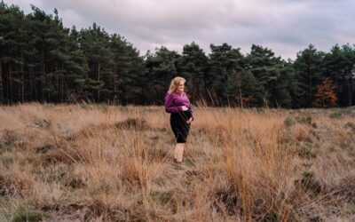 Zwangerschapsshoot in de winter: puur, rustig en precies zoals het is
