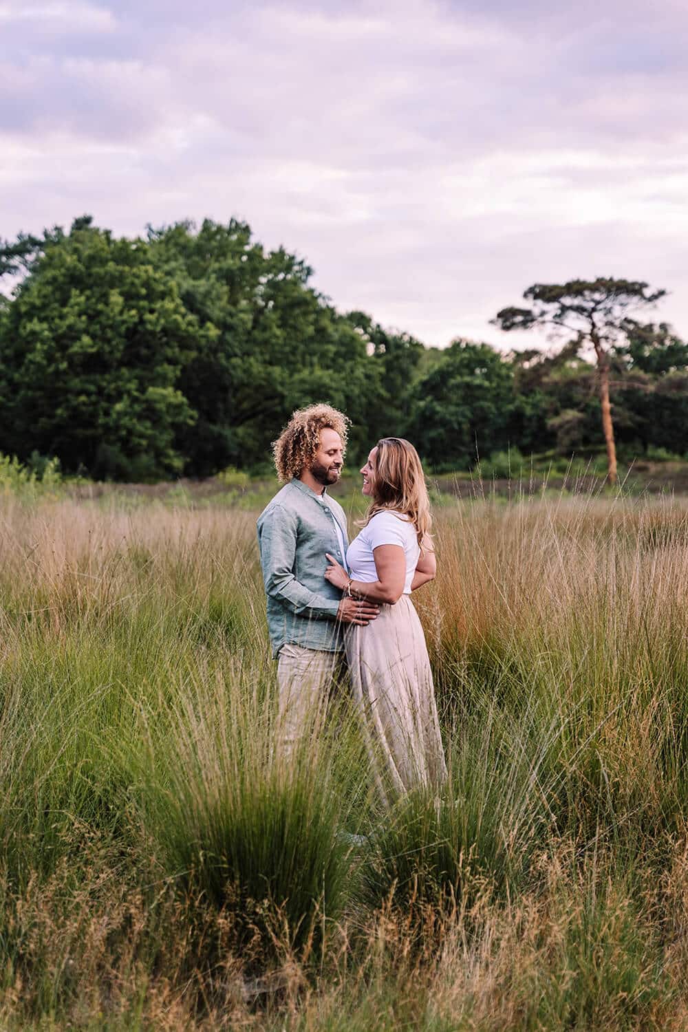 loveshoot op de beegderheide in limburg - suzan cillekens fotografie